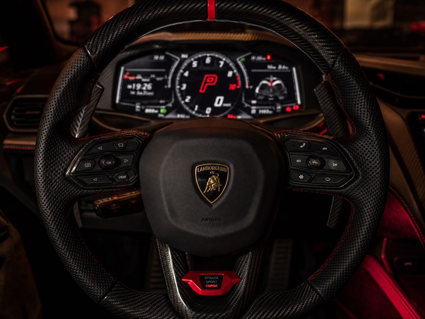 Интерьер и цифровой кокпит Imola Hypercar
